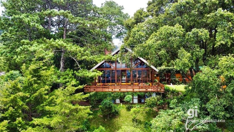 Casa en venta en condominio por Bellas Luces, rodeada de naturaleza. — Casa en Venta en Santa Catarina Pinula, Guatemala, Ciudad — foto 1 de 8