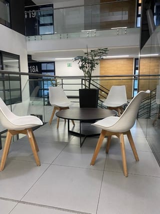 VENDO 2 OFICINAS (JUNTAS O SEPARADAS) Z9, CALLE MONTÚFAR — Oficina en Venta en Zona 9, Guatemala, Ciudad — miniatura 6 de 13