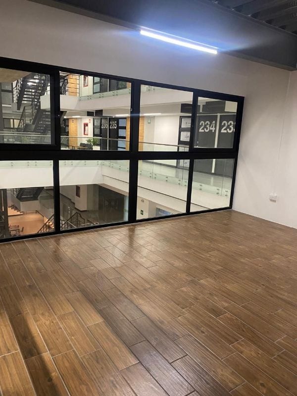 VENDO 2 OFICINAS (JUNTAS O SEPARADAS) Z9, CALLE MONTÚFAR — Oficina en Venta en Zona 9, Guatemala, Ciudad — foto 10 de 13