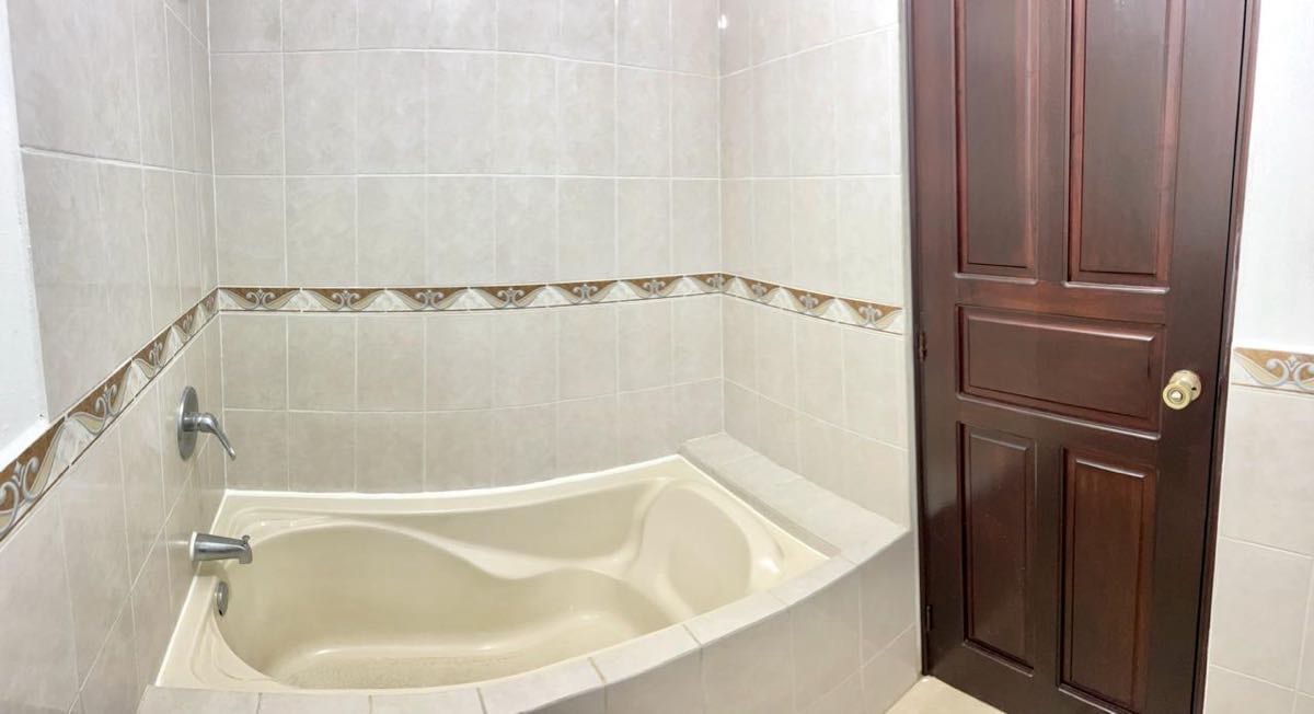 CASA VENTA SANTA MÓNICA  — Casa en Venta en Santa Monica II, Carretera a El Salvador, Guatemala, Ciudad — foto 8 de 10