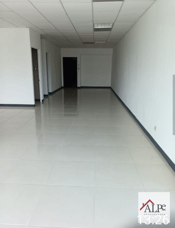 Oficina Zona Pradera zona 10 — Oficina en Alquiler en Zona Pradera, Zona 10, Guatemala, Ciudad — foto 1 de 4