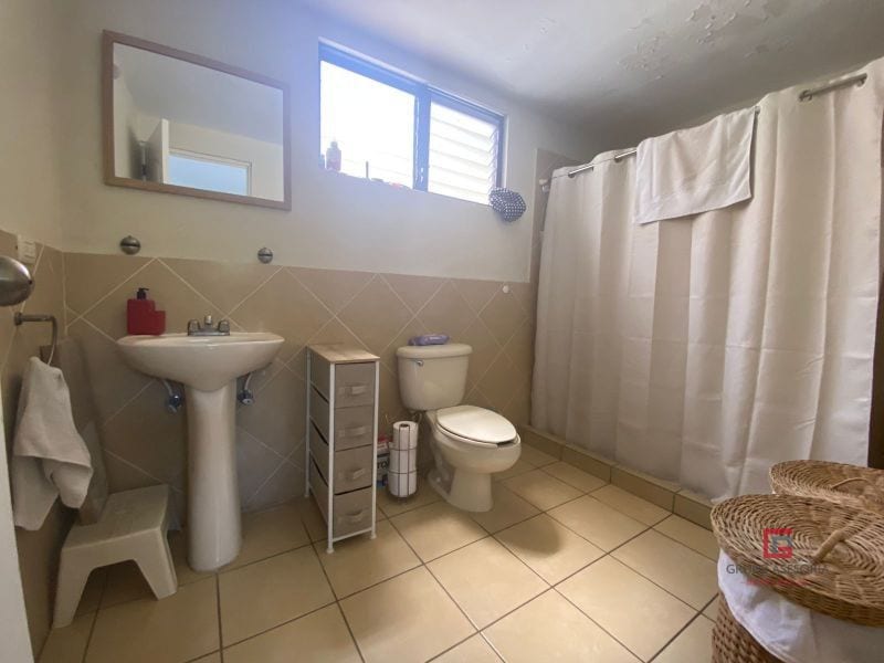 Acogedora Casa en Venta en Hacienda Vista Hermosa — Casa en Venta en Zona 8 Mixco, Guatemala, Ciudad — foto 9 de 15