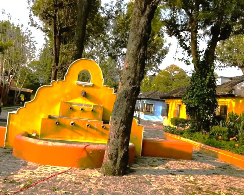 Antigua Guatemala/ Preciosa Residencia en Condominio a 5 Cuadras del Parque Central — Casa en Venta en Dentro del Casco, Antigua, Sacatepéquez — foto 1 de 1