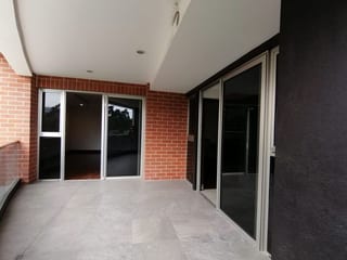 Alquiler de Apartamento Santa Sofia — Apartamento en Alquiler en Santa Sofía, Zona 10, Guatemala, Ciudad — miniatura 2 de 9