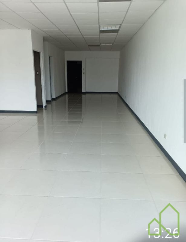 Oficina 86m2 en Alquiler en Zona Pradera zona 10 — Oficina en Alquiler en Zona Pradera, Zona 10, Guatemala, Ciudad — foto 2 de 4