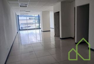 Oficina 86m2 en Alquiler en Zona Pradera zona 10 — Oficina en Alquiler en Zona Pradera, Zona 10, Guatemala, Ciudad — miniatura 1 de 4
