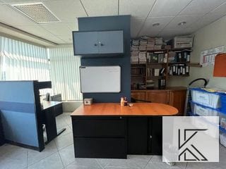 Linda oficina en alquiler y amueblada en Centro Corporativo Muxbal — Oficina en Alquiler en Muxbal, Guatemala, Ciudad — miniatura 7 de 9