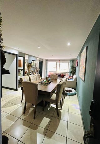 Apartamento en venta en zona 16 con cocina renovada — Apartamento en Venta en Bosques de Euskadi, Zona 16, Guatemala, Ciudad — miniatura 1 de 15