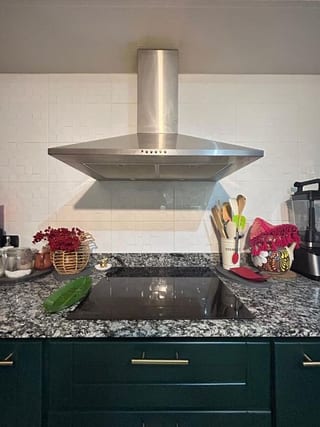 Apartamento en venta en zona 16 con cocina renovada — Apartamento en Venta en Bosques de Euskadi, Zona 16, Guatemala, Ciudad — miniatura 8 de 15