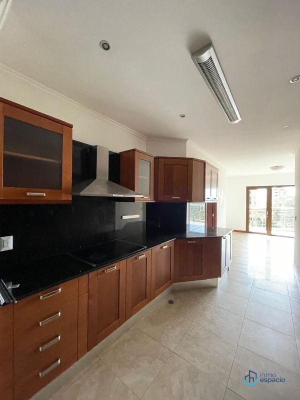 Apartamento en alquiler - Zona 14 — Apartamento en Alquiler en Tadeus, Zona 14, Guatemala, Ciudad — foto 1 de 12