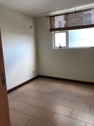 Apartamento en Venta Area La Villa — Apartamento en Venta en La Villa, Zona 14, Guatemala, Ciudad — miniatura 4 de 5