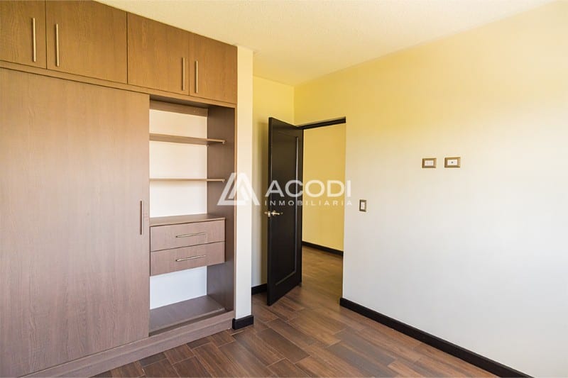 Casa en Hacienda Real, zona 16 (Opción 6) — Casa en Venta en Zona 16, Guatemala, Ciudad — foto 2 de 5