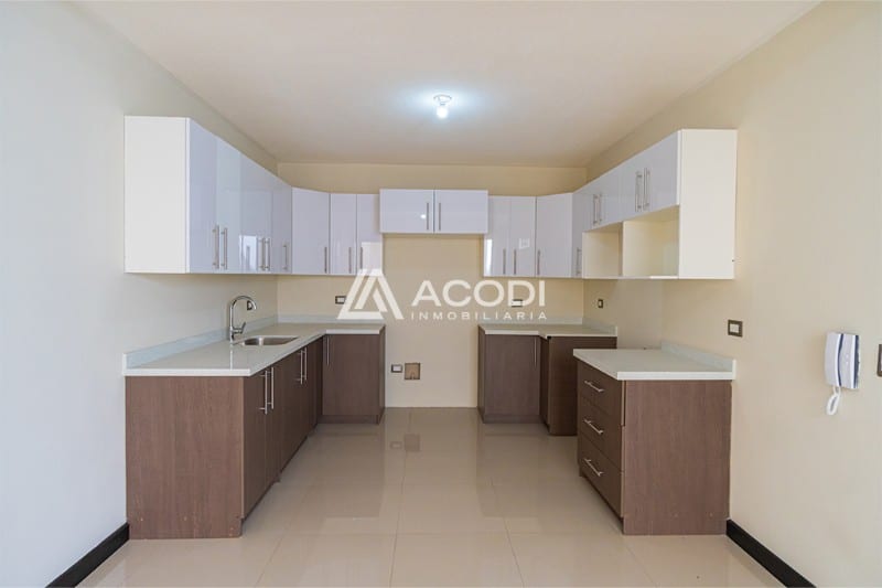 Casa en Hacienda Real, zona 16 (Opción 6) — Casa en Venta en Zona 16, Guatemala, Ciudad — foto 4 de 5