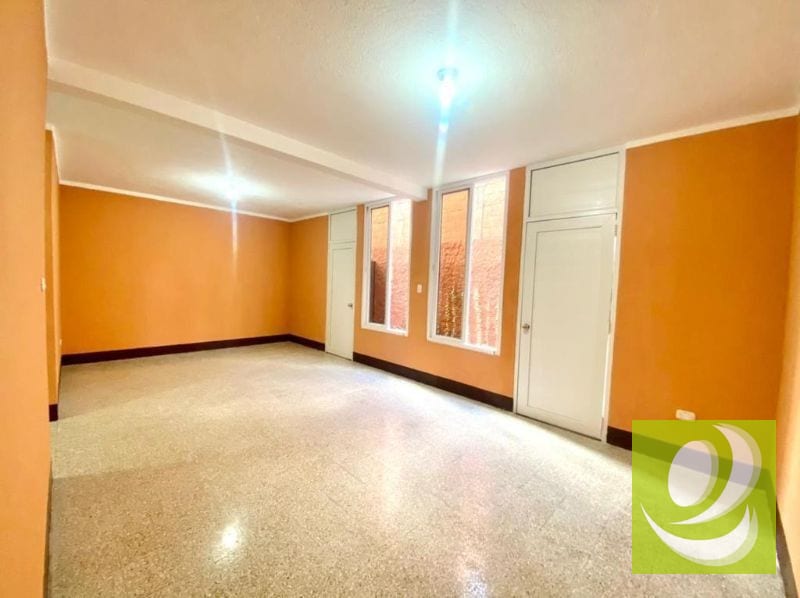 ATENCIÓN INVERSIONISTA VENTO 5 CASAS CON AMPLIO TERRENO EN CHIQUIMULA CENTRO — Casa en Venta en Chiquimula, Chiquimula — foto 8 de 12