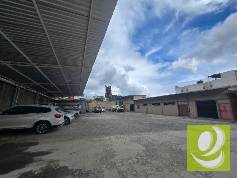 AMPLIA OFICINA EN ALQUILER/RENTA EN ZONA 11 COLONIA TOLEDO — Oficina en Alquiler en Utatlán II, Zona 11, Guatemala, Ciudad — foto 12 de 13