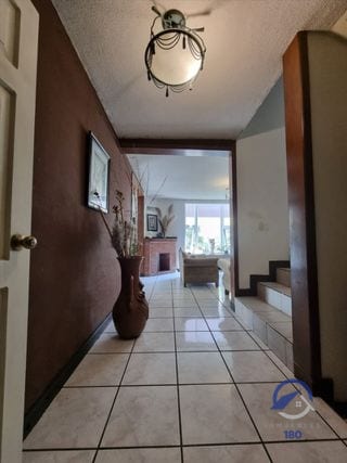 CASA EN VENTA EN LAS CHARCAS -  ZONA 11 - GUATEMALA — Casa en Venta en Las Charcas, Zona 11, Guatemala, Ciudad — miniatura 3 de 17