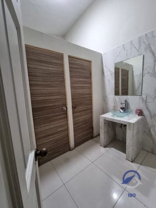 CASA EN VENTA EN LAS CHARCAS -  ZONA 11 - GUATEMALA — Casa en Venta en Las Charcas, Zona 11, Guatemala, Ciudad — miniatura 7 de 17