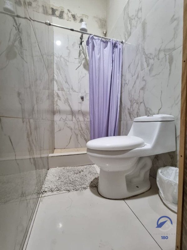 CASA EN VENTA EN LAS CHARCAS -  ZONA 11 - GUATEMALA — Casa en Venta en Las Charcas, Zona 11, Guatemala, Ciudad — foto 13 de 17
