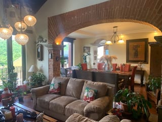 LA FORESTA HERMOSA CASA CON ESTILO ANTIGÙEÑO — Casa en Venta en La Foresta, Carretera a El Salvador, Guatemala, Ciudad — miniatura 1 de 17