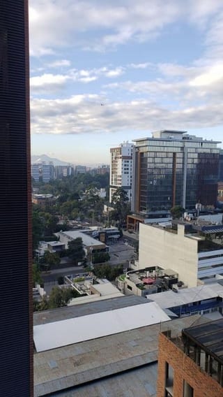 Apartamento Amueblado en Edificio Diagoseis, zona 10 sobre la Diagonal 6  — Apartamento en Alquiler en Diagoseis, Zona 10, Guatemala, Ciudad — miniatura 2 de 14