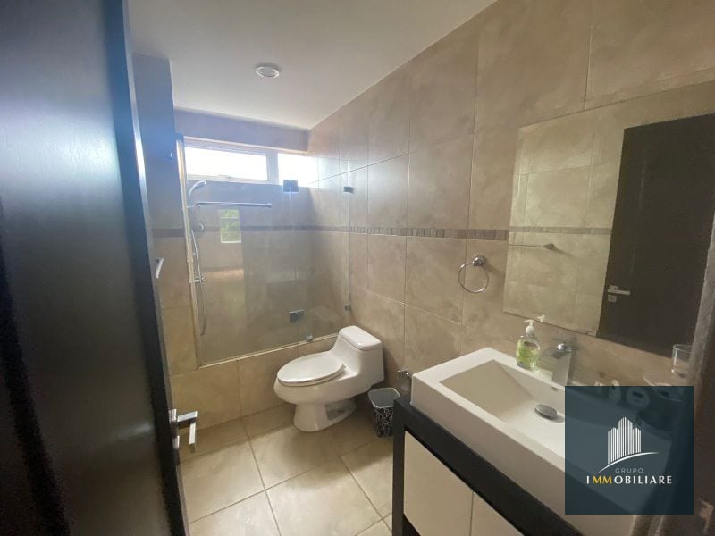 Apartamento en Venta Vista Bella 2 CAES — Apartamento en Venta en Montebello I, Carretera a El Salvador, Guatemala, Ciudad — foto 4 de 14