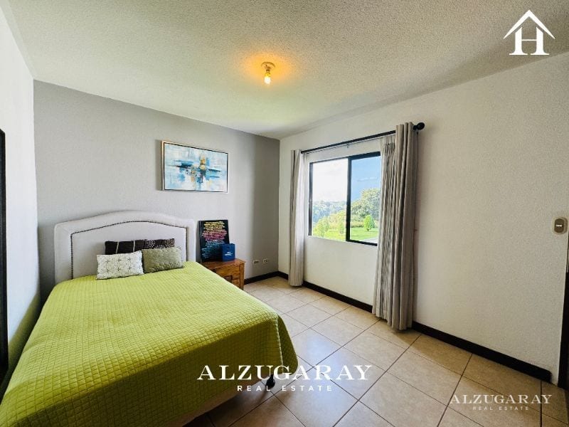 Casa Amueblada con Jardín -3 Hab. / Condominio, Z. 16 — Casa en Venta en Zona 16, Guatemala, Ciudad — foto 2 de 16