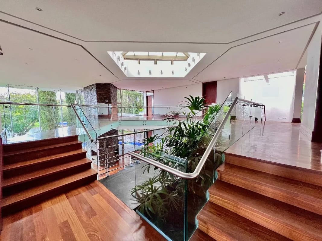 Residencia de Lujo en el Club de Golf más Exclusivo de Guatemala — Casa en Venta en Zona 16, Guatemala, Ciudad — foto 1 de 16