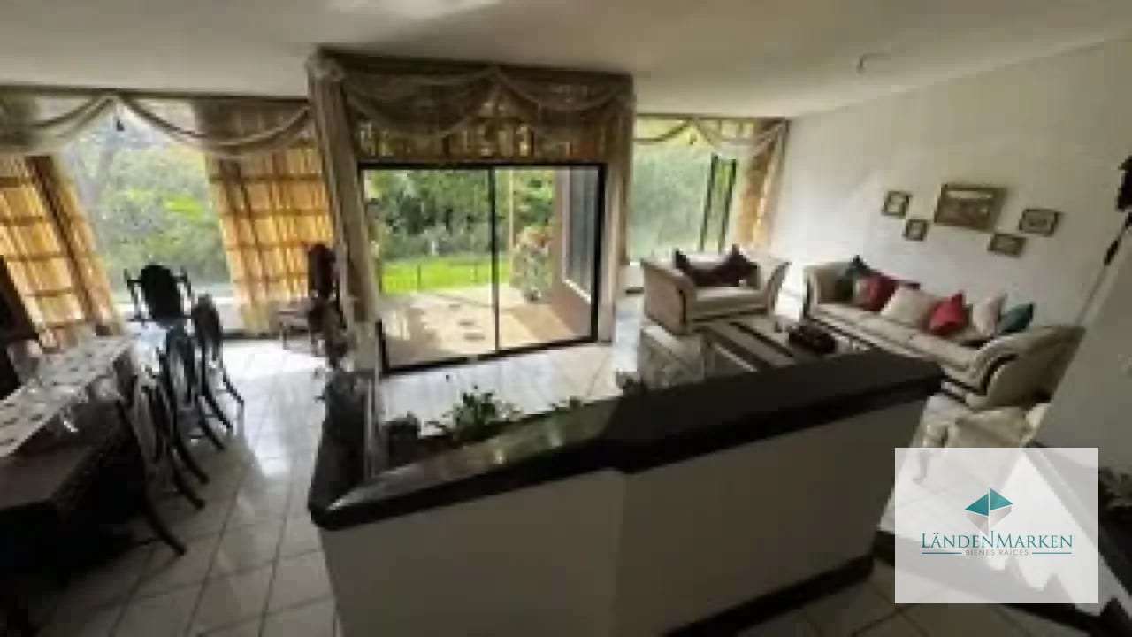 Venta de Casa con Extenso Terreno en San Cristobal Sector A10 — Casa en Venta en Zona 8 Mixco, Guatemala, Ciudad — foto 6 de 17