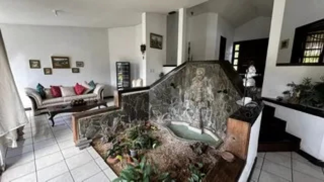 Venta de Casa con Extenso Terreno en San Cristobal Sector A10 — Casa en Venta en Zona 8 Mixco, Guatemala, Ciudad — foto 7 de 17