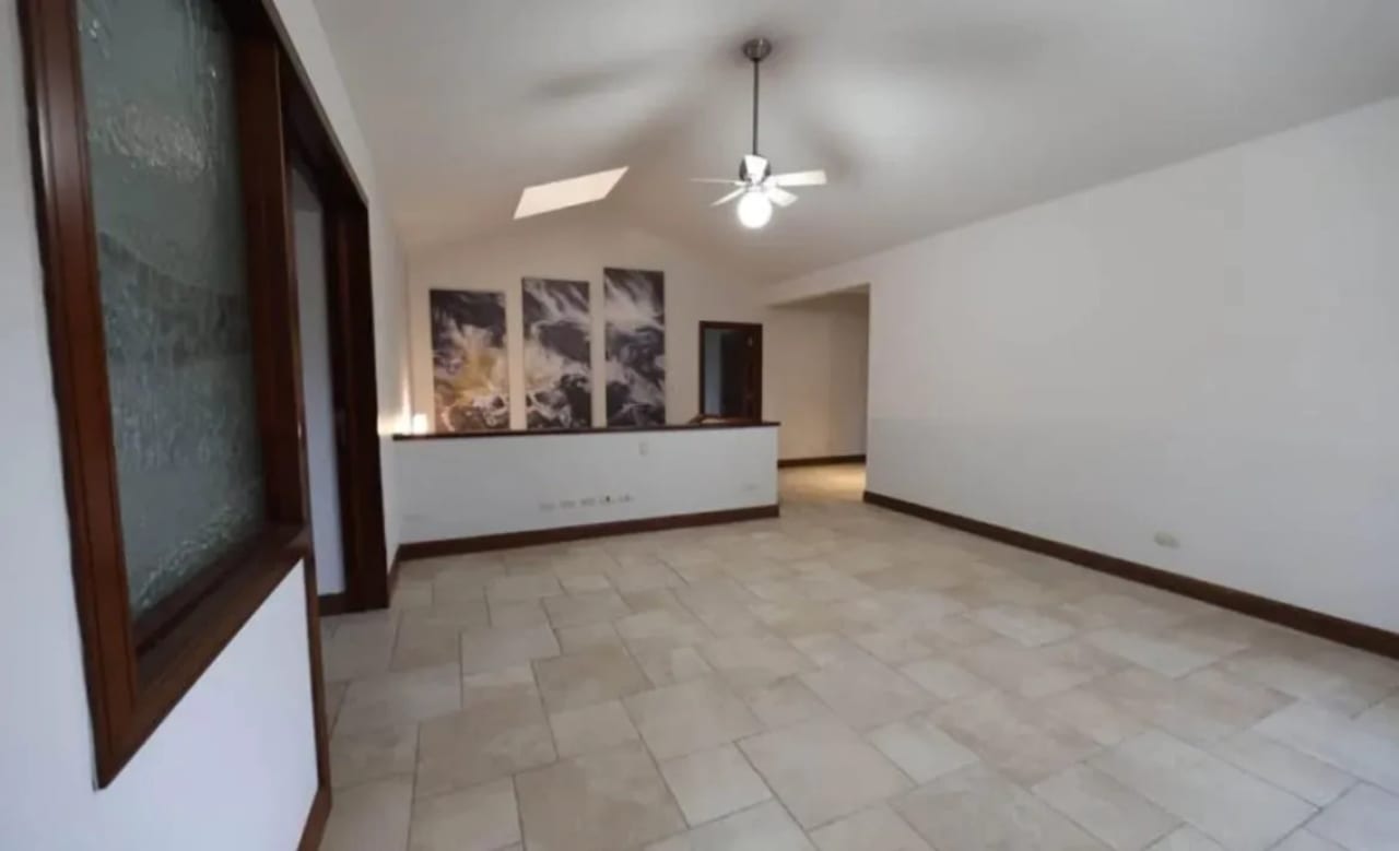 Casa en VENTA en Colinas de Castel — Casa en Venta en Colinas de Castel, Carretera a El Salvador, Guatemala, Ciudad — foto 3 de 7