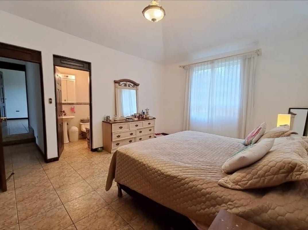 VENDO HERMOSA RESIDENCIA DE UN NIVEL EN KM. 23 CARRETERA A EL SALVADOR, CASA & CAMPO — Casa en Venta en Carretera a El Salvador, Guatemala, Ciudad — foto 3 de 12
