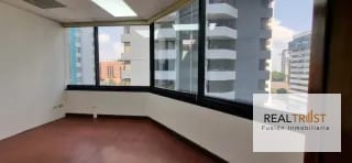 RENTA OFICINA MURANO CENTER ZONA 10 — Oficina en Alquiler en Zona 10, Guatemala, Ciudad — miniatura 1 de 6