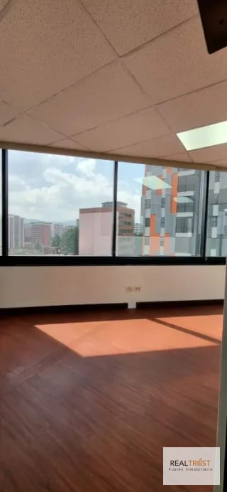 RENTA OFICINA MURANO CENTER ZONA 10 — Oficina en Alquiler en Zona 10, Guatemala, Ciudad — miniatura 2 de 6