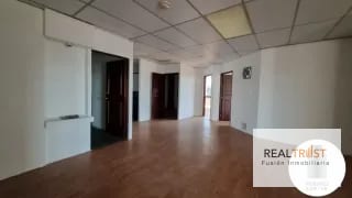 RENTA DE OFICINA EN MURANO CENTER ZONA 10 — Oficina en Alquiler en Zona 10, Guatemala, Ciudad — miniatura 5 de 6