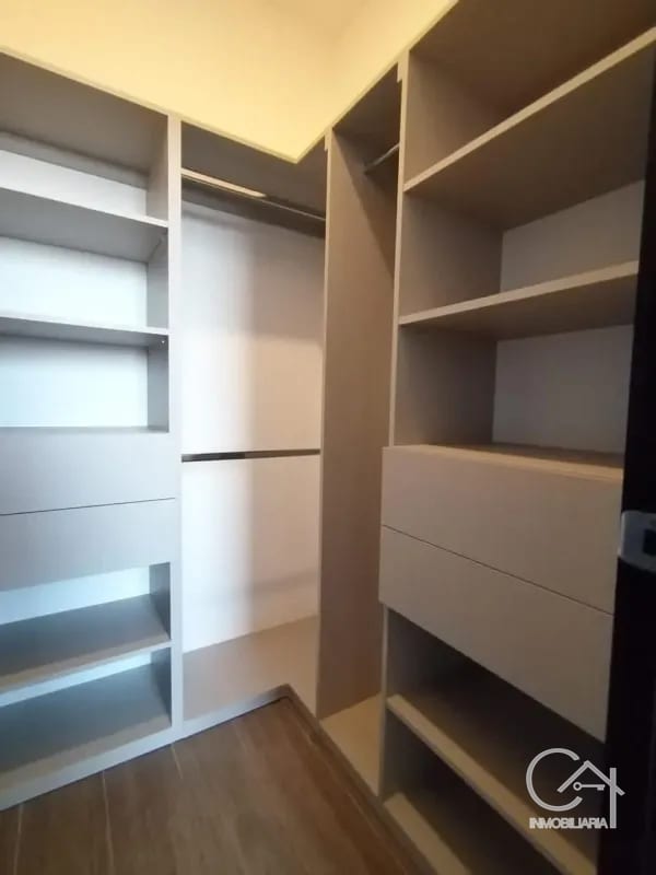 Apartamento en Venta - DIAGOSEIS Zona 10 — Apartamento en Venta en Diagoseis, Zona 10, Guatemala, Ciudad — foto 5 de 8