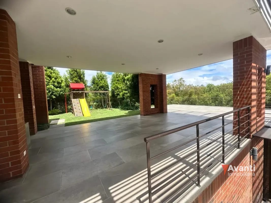 VENTA CASA CARRETERA A EL SALVADOR, RESIDENCIAS CONCEPCIÓN — Casa en Venta en Carretera a El Salvador, Guatemala, Ciudad — foto 3 de 15