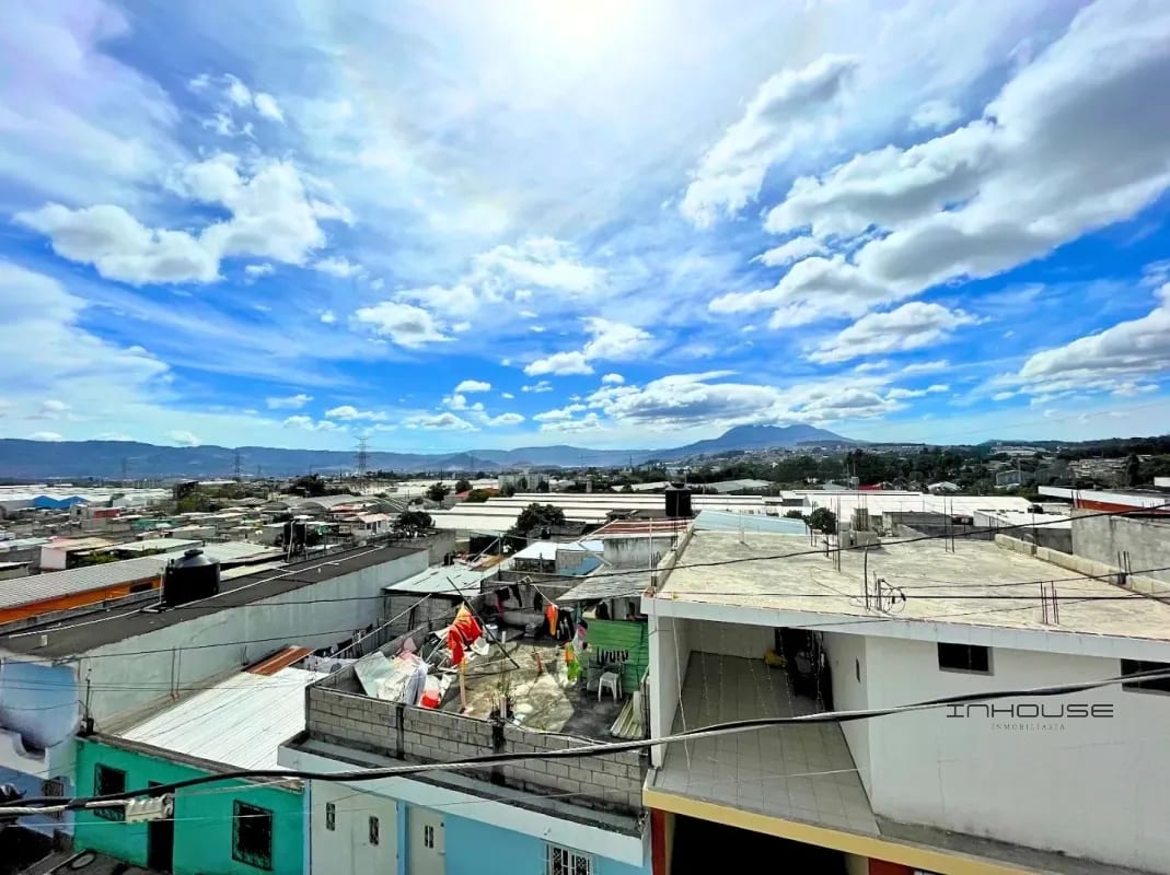 CASA EN VENTA EN VILLA NUEVA DE TRES NIVELES — Casa en Venta en Villa Nueva, Guatemala, Ciudad — foto 3 de 8