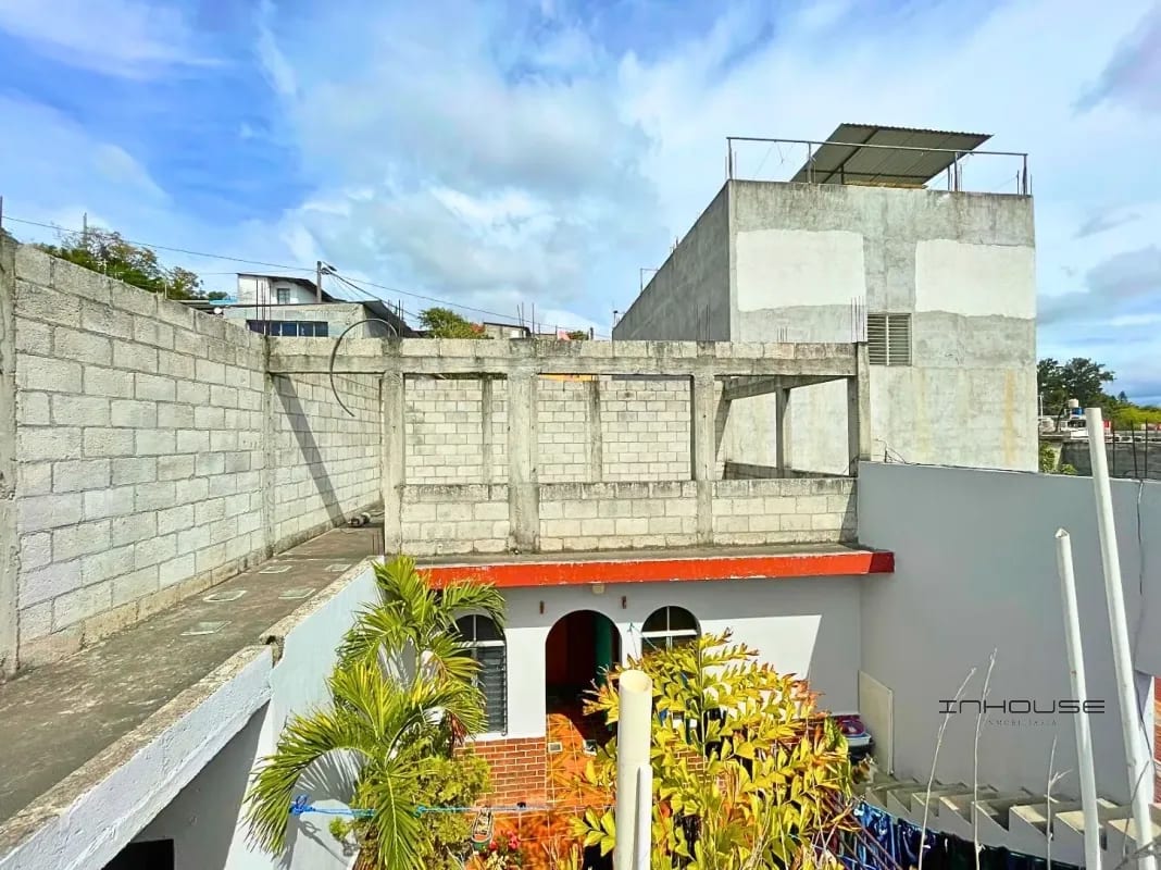 CASA EN VENTA EN VILLA NUEVA DE TRES NIVELES — Casa en Venta en Villa Nueva, Guatemala, Ciudad — foto 2 de 8