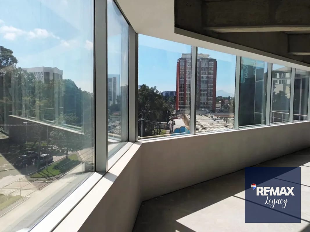 Oficina Renta | Zona 9 | Grand Reforma 10 — Oficina en Alquiler en Zona 9, Guatemala, Ciudad — foto 1 de 7