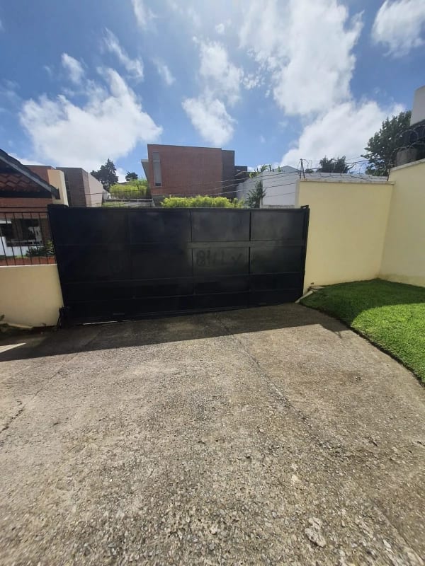 Casa en Venta grande y linda en Paisajes de San Antonio, CAES — Casa en Venta en San Antonio, Carretera a El Salvador, Guatemala, Ciudad — foto 5 de 15