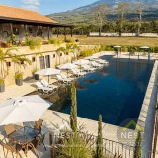 Los Franciscanos | Antigua - Casas modernas con acabados de lujo en PRE VENTA, enganche fraccionado — Casa en Venta en Alotenango, Sacatepéquez — miniatura 6 de 16