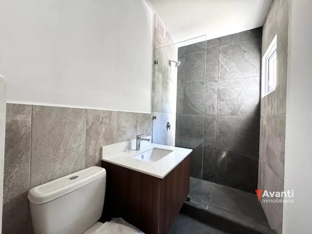 VENTA CASAS SAN CRISTÓBAL, EN CONDOMINIO — Casa en Venta en Zona 8 Mixco, Guatemala, Ciudad — foto 8 de 17