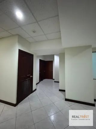 OFICINA EN RENTA EUROPLAZA ZONA 14 — Oficina en Alquiler en Zona 14, Guatemala, Ciudad — miniatura 3 de 13