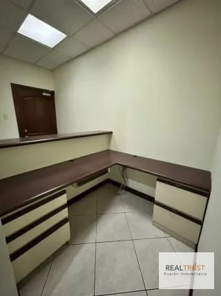 OFICINA EN RENTA EUROPLAZA ZONA 14 — Oficina en Alquiler en Zona 14, Guatemala, Ciudad — miniatura 2 de 13