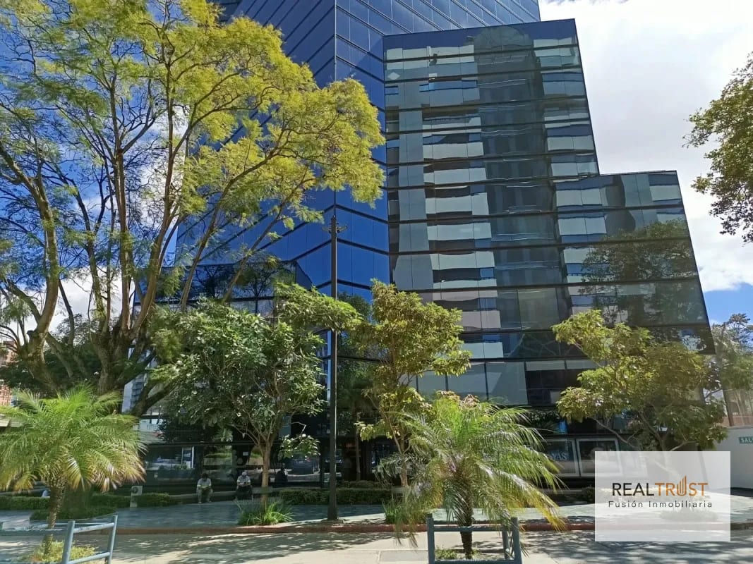 OFICINAS EN ALQUILER EN EL CORAZÓN DE ZONA 10 — Oficina en Alquiler en Zona 10, Guatemala, Ciudad — foto 8 de 8