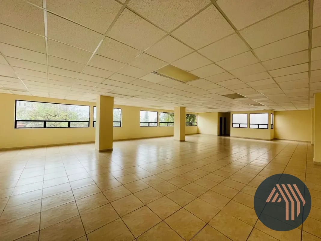 ALQUILER DE CÉNTRICAS OFICINAS - EDIFICIO CONDESA, ZONA 13 — Oficina en Alquiler en Zona 13, Guatemala, Ciudad — foto 2 de 10