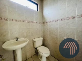 ALQUILER DE CÉNTRICAS OFICINAS - EDIFICIO CONDESA, ZONA 13 — Oficina en Alquiler en Zona 13, Guatemala, Ciudad — miniatura 5 de 10