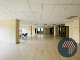 ALQUILER DE CÉNTRICAS OFICINAS - EDIFICIO CONDESA, ZONA 13 — Oficina en Alquiler en Zona 13, Guatemala, Ciudad — miniatura 9 de 10
