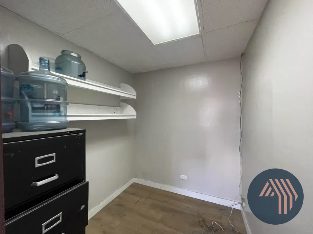 ALQUILER DE CLINICA MÉDICA 58MT2 - SANTA CLARA, ZONA 10 — Oficina en Alquiler en Santa Clara II, Zona 10, Guatemala, Ciudad — foto 6 de 10