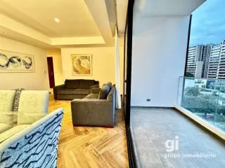 Apartamento amueblado 3 dormitorios y cuarto de servicios, zona 10 — Apartamento en Alquiler en Zona 10, Guatemala, Ciudad — miniatura 11 de 14